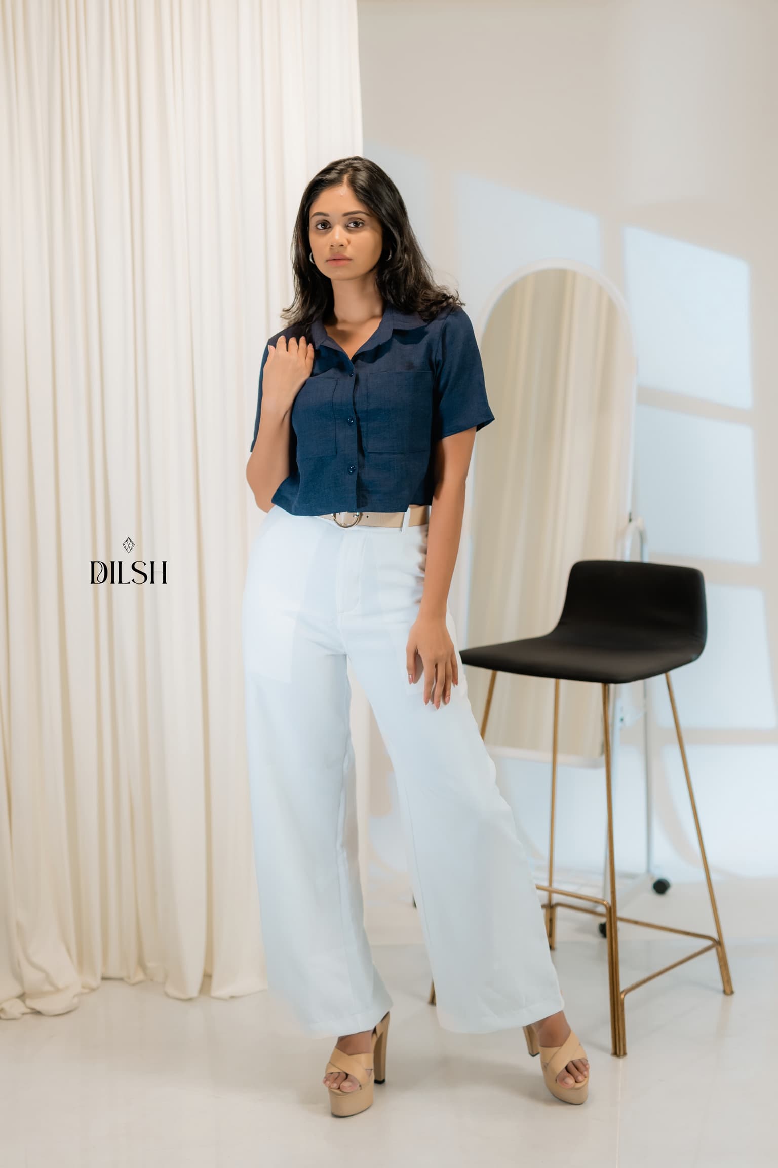 Belle Linen Crop Shirt